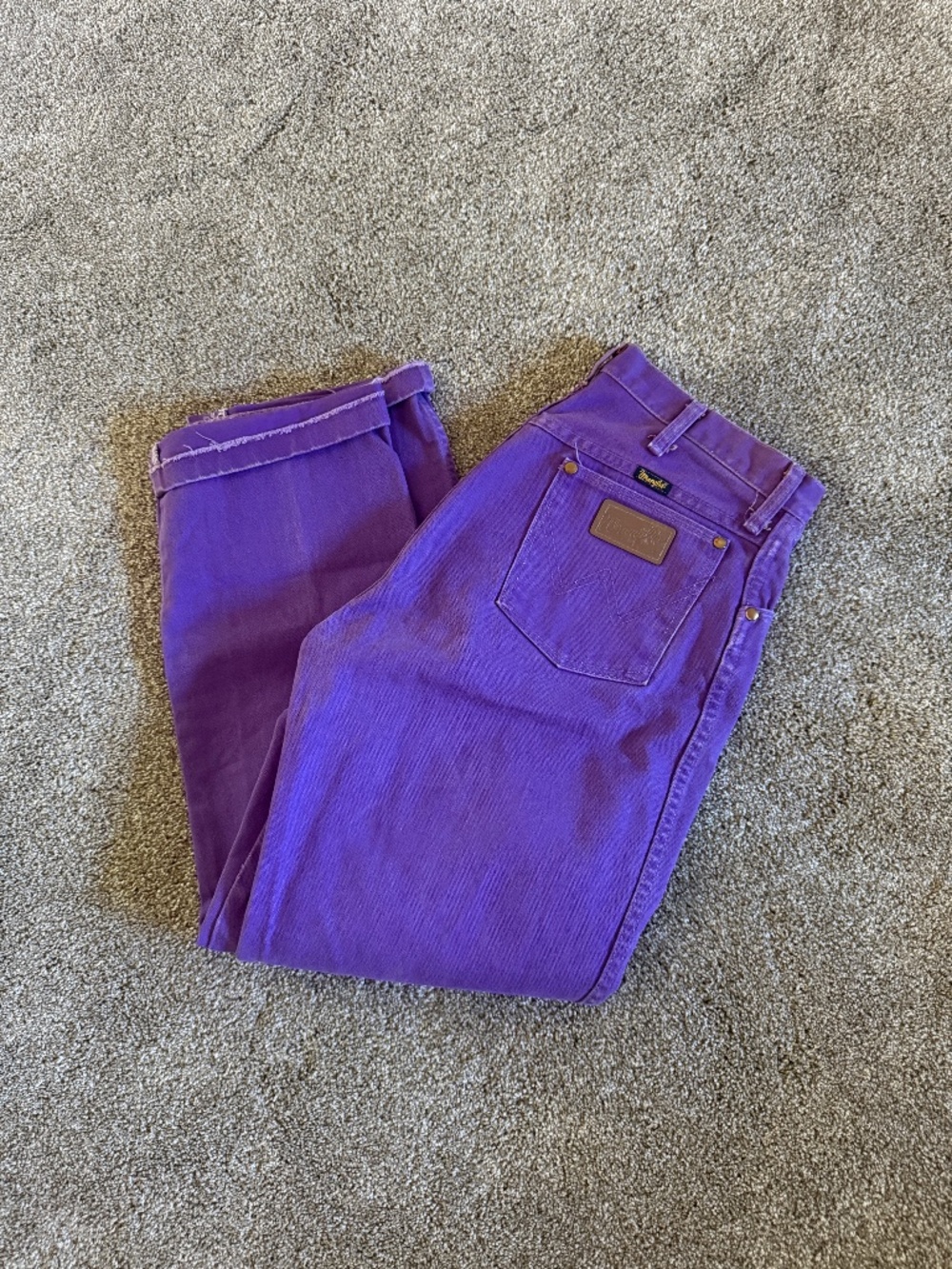 women's vintage cowboy cut purple wrangler jeans size 13x32